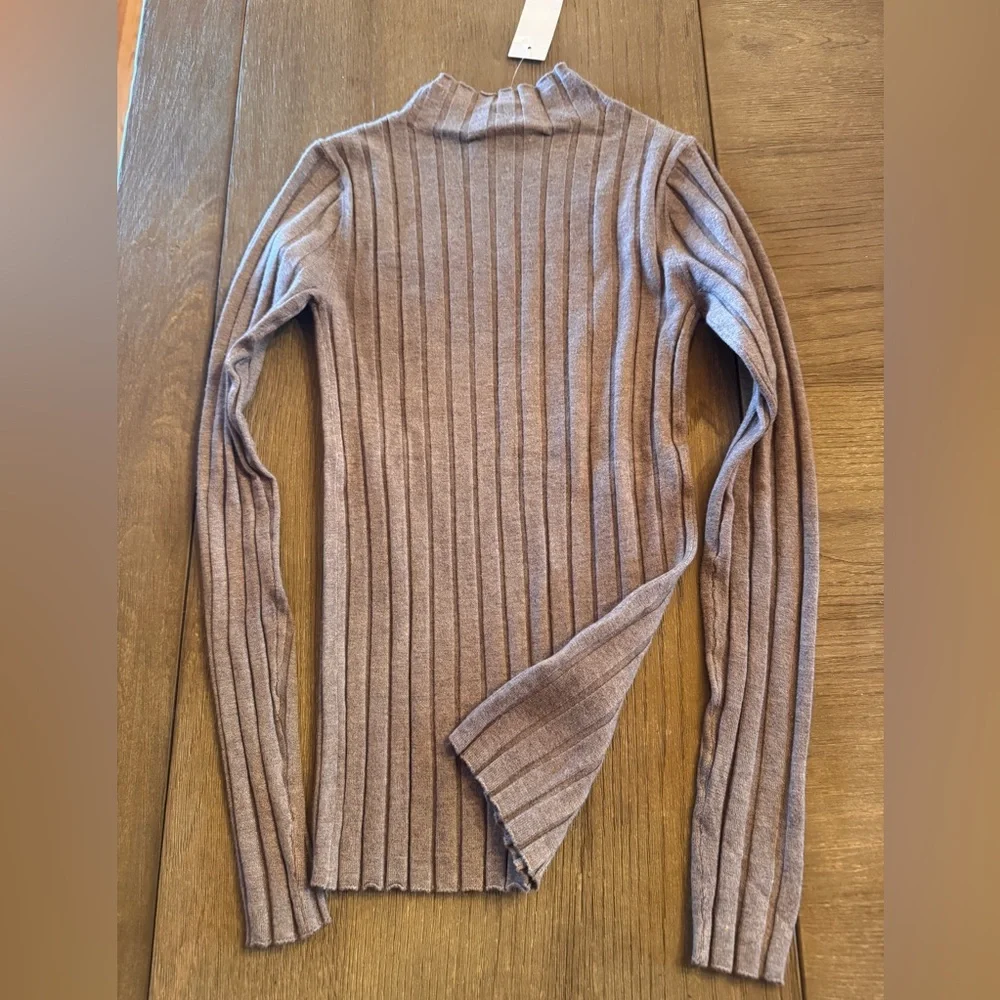 NWT Loft ribbed top - Picture 6 of 6